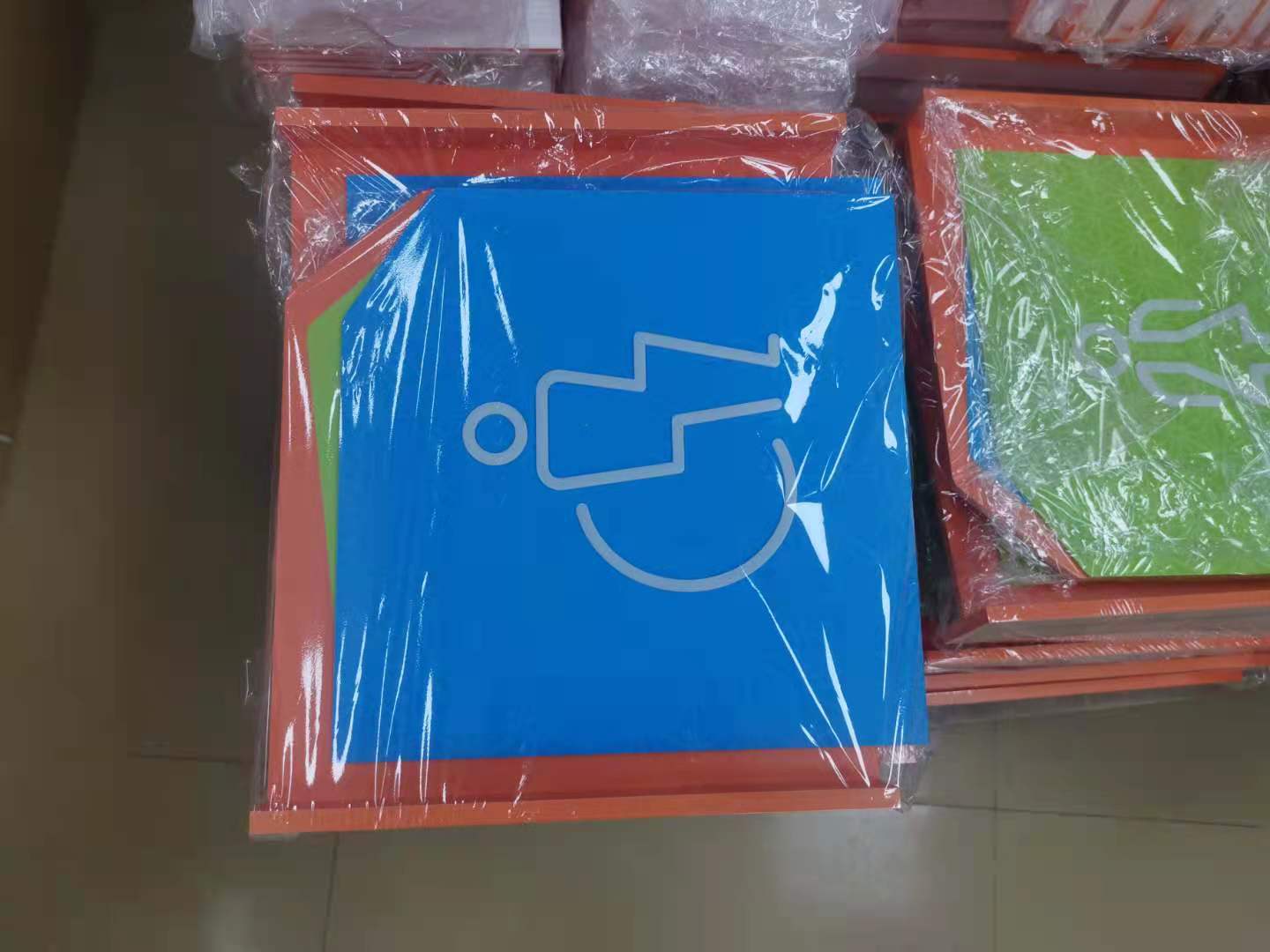 亞克力標(biāo)識(shí)牌